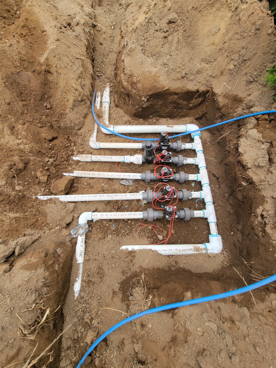 Irrigation valve manifold installation