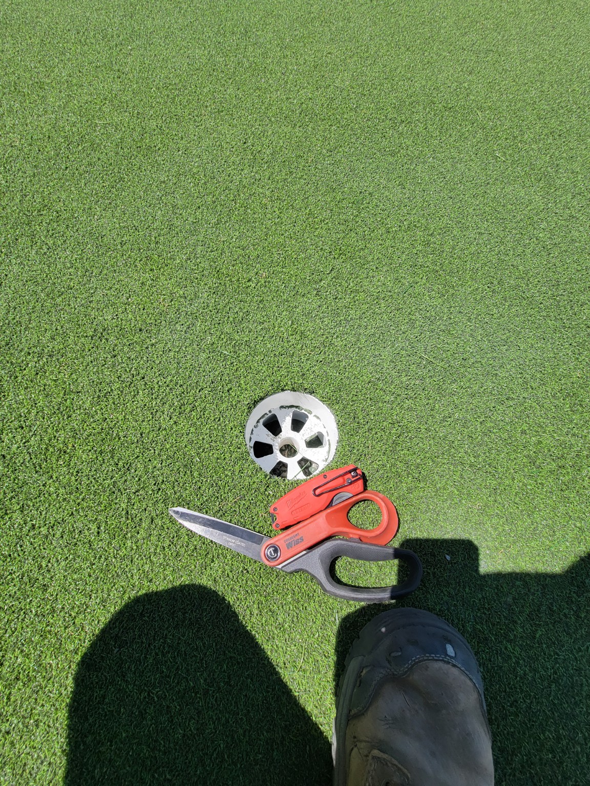 Detailed synthetic turf finishing work